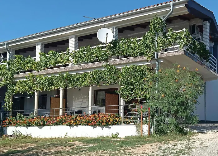 1 Bedroom Awesome In * Maslenica