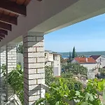 Appartement Lovely In With Wifi Maslenica