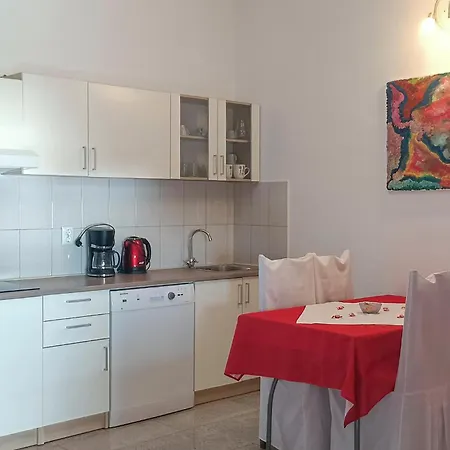 1 Bedroom Awesome In Apartmán