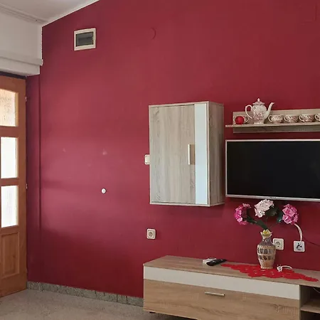 Appartement Lovely In With Wifi Maslenica