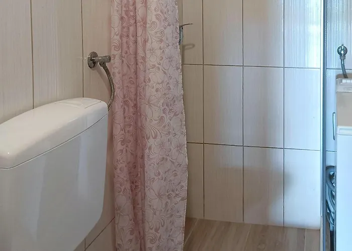 1 Bedroom Awesome In Апартаменты