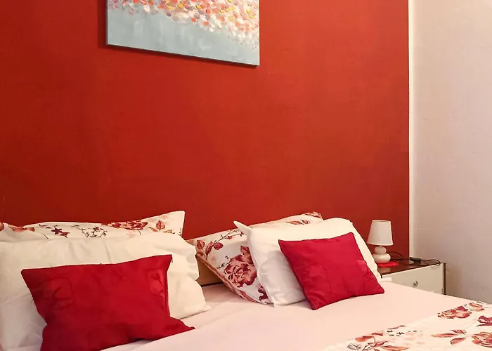 Apartment 1 Bedroom Awesome In *