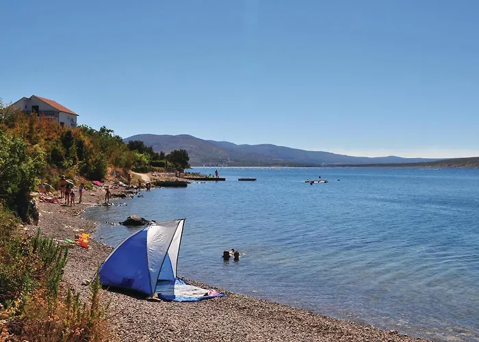 1 Bedroom Awesome In *