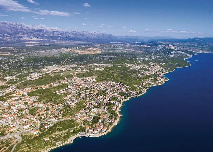 1 Bedroom Awesome In Apartment Maslenica